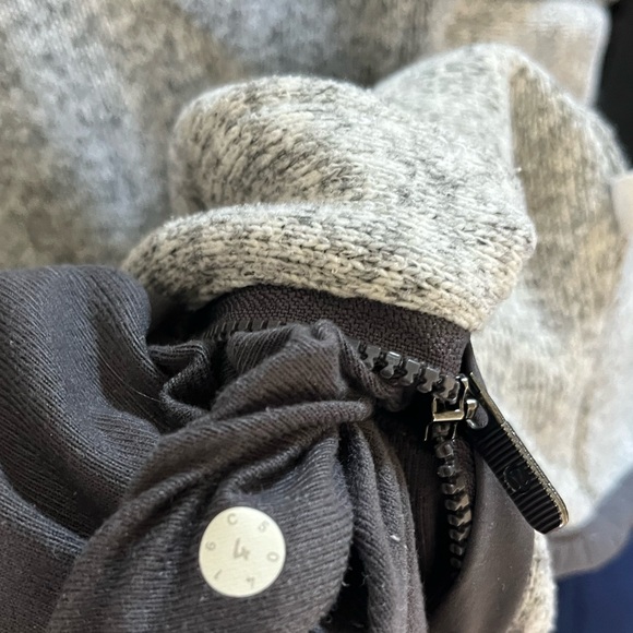 lululemon fleece sweatshirt size 4 - Picture 5 of 5